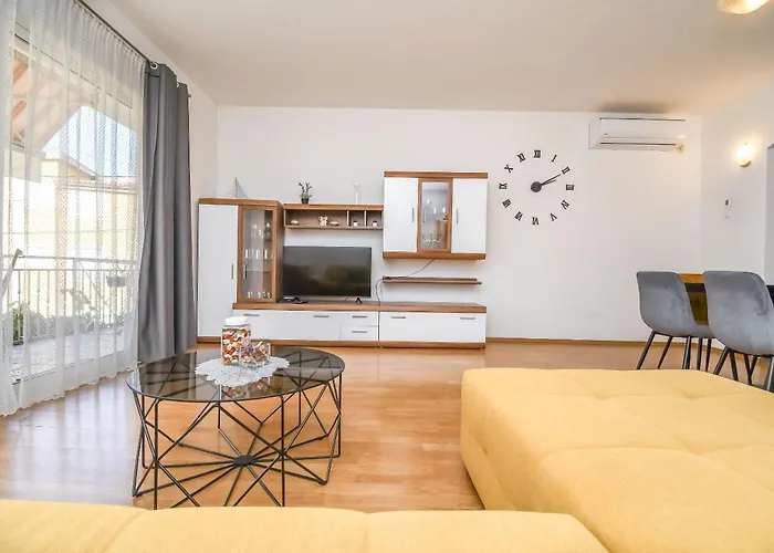 Smoljic Apartman *